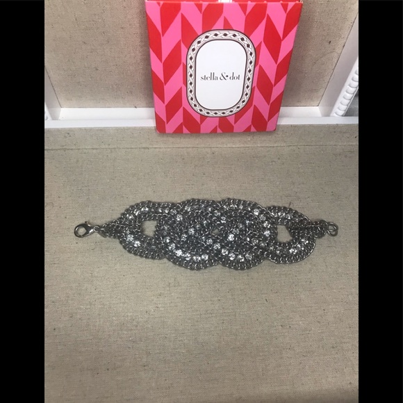 Petra braided crystal bracelet. Stella & Dot - Picture 4 of 10